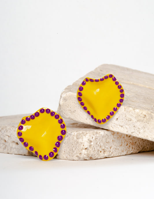 Orecchini in argento gialli con bordo a pois viola